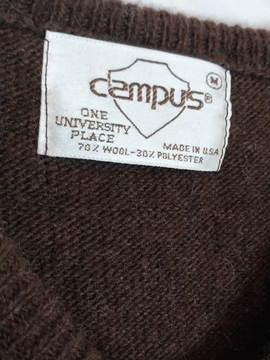 Men's Med. Campus One University Place Brown 70 Wool/30 Polyester V Neck Sweater - Picture 3 of 5